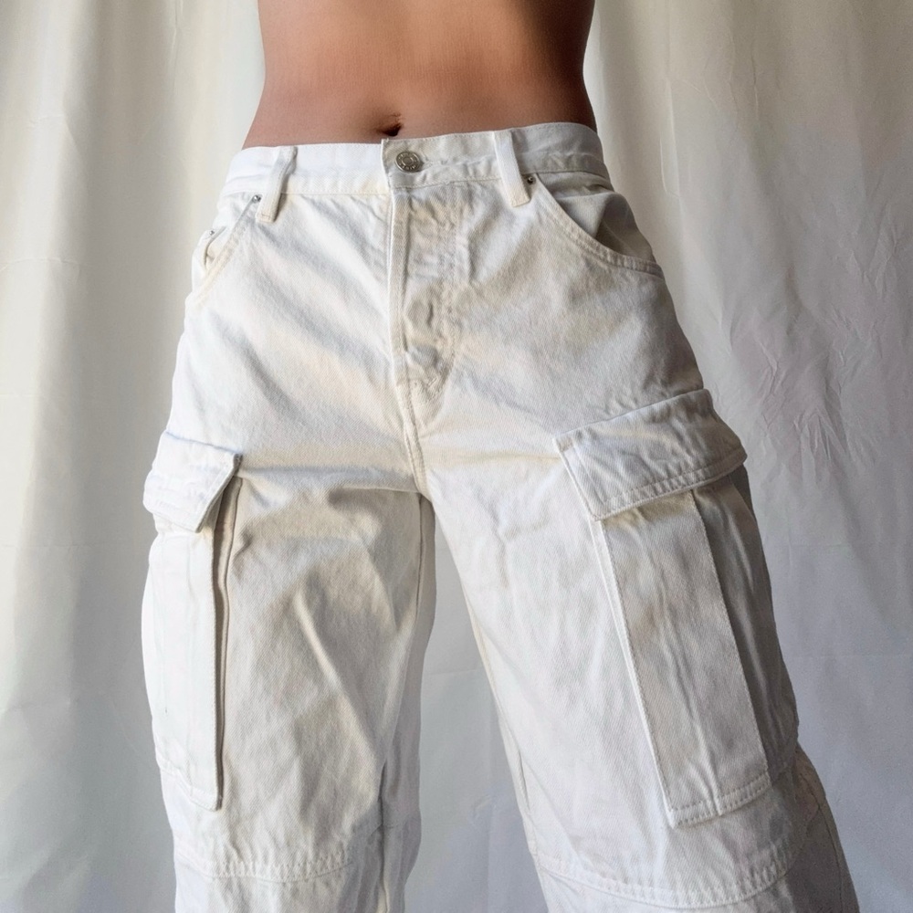 Grlfrnd Lex Cargo Jean in Sierra White - Picture 4 of 4